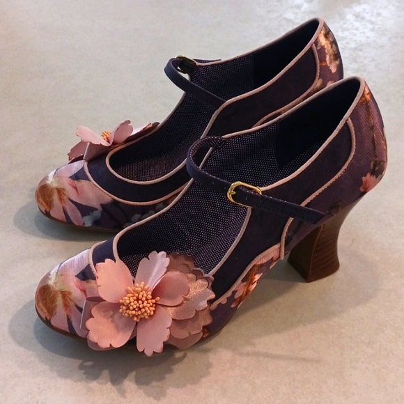 Ruby shoo - Picture 2 of 4